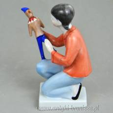 Dziewczynka z pajacem art deco Hollohaza węgierska porcelana lata 60te unikalna kolorystyka