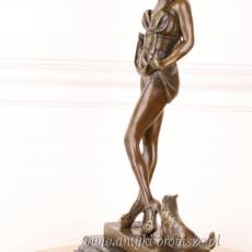 Dama kobieta z pieskiem - FIGURA Z BRĄZU rzeźba