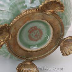SZKATUŁKA- BOMBONIERA- PORCELANA zielona muszelka