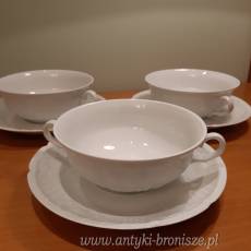 Bulionki biale, z dwoma uchwytami ( 3 szt.) na spodkach (5 szt) - sygn. "Georges Boyer-Limoges" - poz. 3213