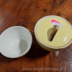 Cukiernica z porcelany + zolta filizanka Villeroy & Boch (Luxembourg) - poz. 5029