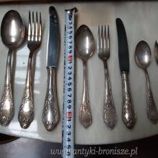 Sztucce-Kuferek (3 szufladki) z zestawem platerowych sztuccow, w stylu Régence - poz. 4325