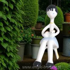 Dziewczynka z kotkiem lalki projekt Ősz Szabó Antónia Aquincum pikasy lata 60te