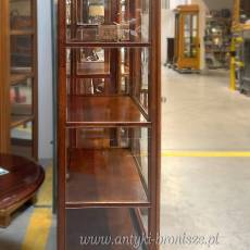 Serwantka w stylu Biedermeier