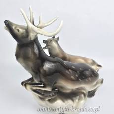 Scena myśliwska wilk i jeleń Royal Dux Czechy lata 60te