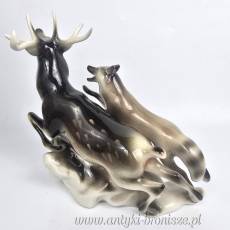 Scena myśliwska wilk i jeleń Royal Dux Czechy lata 60te