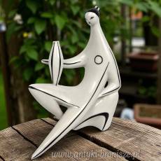 New Look kobieta z wazonem Zsolnay Török János 1960r biało czarna kolorystyka