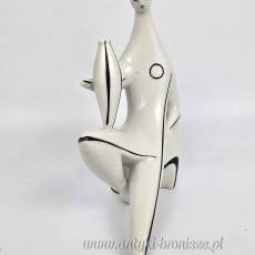 New Look kobieta z wazonem Zsolnay Török János 1960r biało czarna kolorystyka