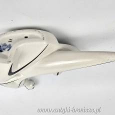 New Look kobieta z wazonem Zsolnay Török János 1960r biało czarna kolorystyka