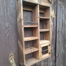 Stylowa szafka do powieszenia