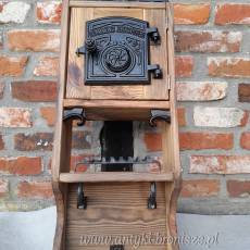 Wyjątkowa wisząca szafka