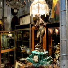 Zegar kominkowy z lampą, w stylu secesyjnym