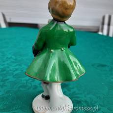 Figurka "Panicz z cylindrem i bukietem kwiatow w zielonym surducie" - poz.6908