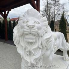 Lwy z marmuru białe lew na postumencie 160 cm rzeźba