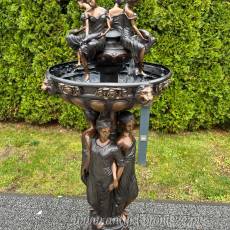 FONTANNA Z KOBIETAMI Z BRAZU 8 kobiet muzy