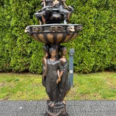 FONTANNA Z KOBIETAMI Z BRAZU 8 kobiet muzy