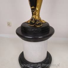 donice na kwiaty KOBIETA Z BRĄZU złocona