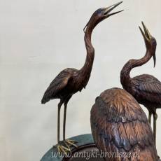 FONTANNA Z BRĄZU - trzy czaple - pelikany