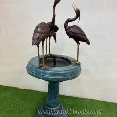 FONTANNA Z BRĄZU - trzy czaple - pelikany