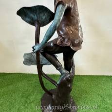 Żaba z liśćmi-fontanna brązu duża