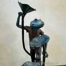 Żaba z liśćmi-fontanna brązu duża