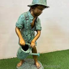 OGRODNIK - chłopiec FIGURA Z BRĄZU