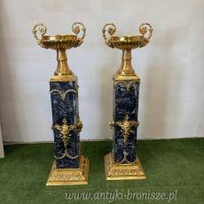 Amfory na słupkach marmurowych - mosiądz