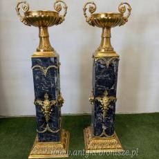 Amfory na słupkach marmurowych - mosiądz