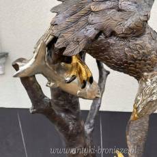 walczące orły - duza figura z brązu