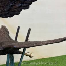 FIGURA z brązu -podstawa marmur - kaczki w locie
