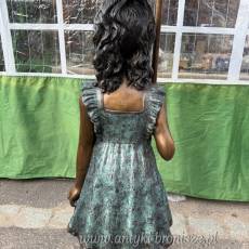 Dziewczynka z parasolka - figura z brązu 140 cm