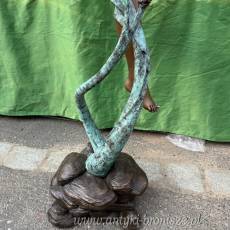 Tęskniąca kobieta - figura z brązu 132 cm