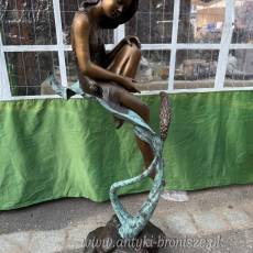 Tęskniąca kobieta - figura z brązu 132 cm