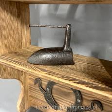 Szafka wisząca ze starego drewna