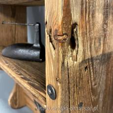 Szafka wisząca ze starego drewna