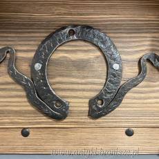 Szafka wisząca ze starego drewna