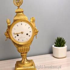 Zegar kominkowy urna, amfora, brąz złocony, tarcza sygnowana, Francja połowa XIXw
