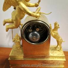 Zegar kominkowy empire, brąz złocony sygnowany Francja I poł XIXw