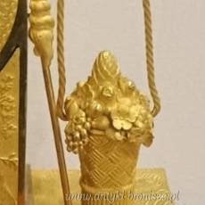 Zegar kominkowy empire, brąz złocony sygnowany Francja I poł XIXw