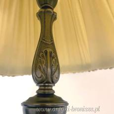 Francuska lampa z majoliki