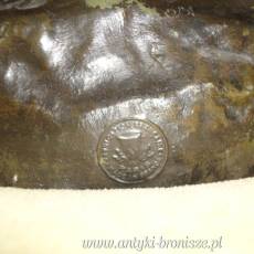 August Moreau ( 1834-1917) - "CHLOPIEC Z KUBELKIEM" - figura z brazu - poz. 1229