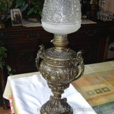 Lampa naftowa z brazu, pieknie rzezbiona ze szklanym kloszem, knot OK - H: 62 cm