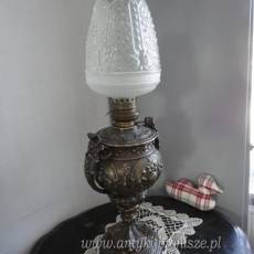 Lampa naftowa z brazu, pieknie rzezbiona ze szklanym kloszem, knot OK - H: 62 cm