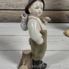 Chłopiec z dzbanem Andreas Sinko Zsolnay Węgry lata30te wys.19cm