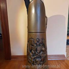 Parasolnica miedziana z gleboko tloczona plaskorzezba "Scena w kuchni", z dolnym uchwytem i z raczka - poz. 2770