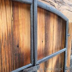 Okno żeliwne dekoracja ścienna.