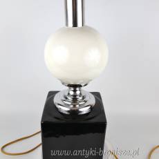 Lampa stołowa, geometryczna linia, ceramika i chrom Maison Barbie ? Francja lata 70-te 50/64cm