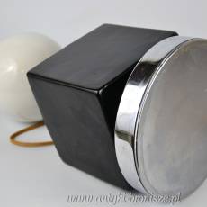 Lampa stołowa, geometryczna linia, ceramika i chrom Maison Barbie ? Francja lata 70-te 50/64cm