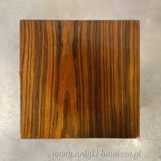 Komplet dwóch postumentów