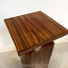 Komplet dwóch postumentów